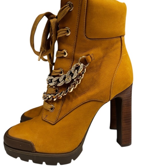 Karl Lagerfeld Paris Victoria Womens Nubuck Dressy Booties, Like New Size 7.5 - Picture 3 of 11